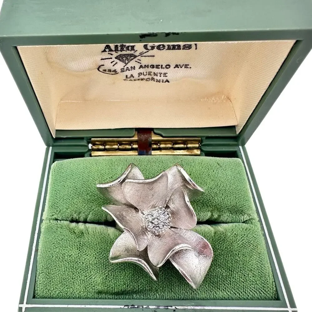 Premier Designs Crystal Accent Realistic Flower Blossom Silver Tone Size 6 Ring